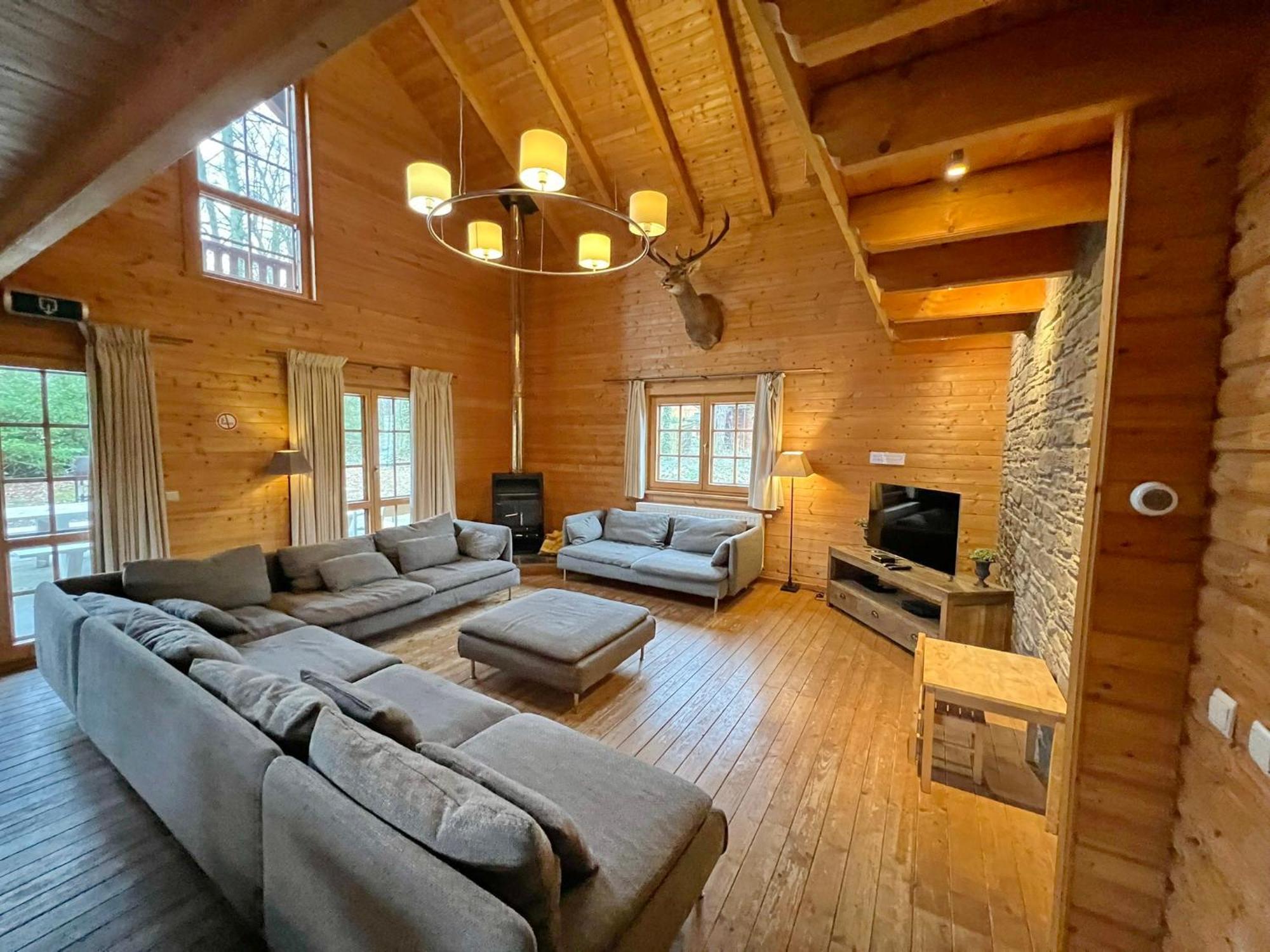 La Grande Ourse Villa ดูร์บี ภายนอก รูปภาพ