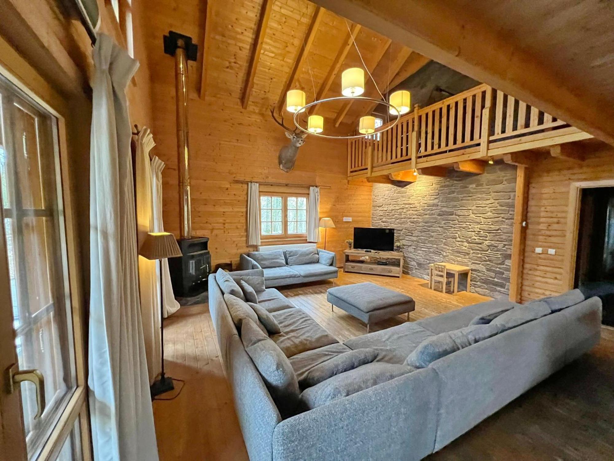La Grande Ourse Villa ดูร์บี ภายนอก รูปภาพ