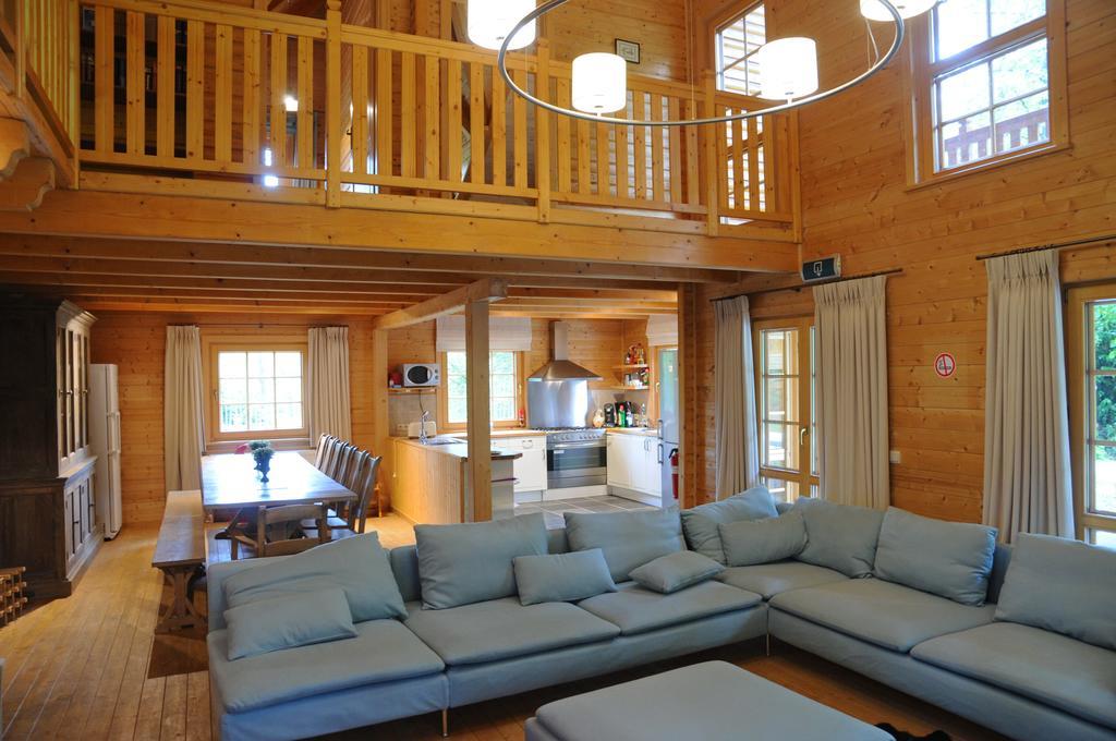 La Grande Ourse Villa ดูร์บี ภายนอก รูปภาพ