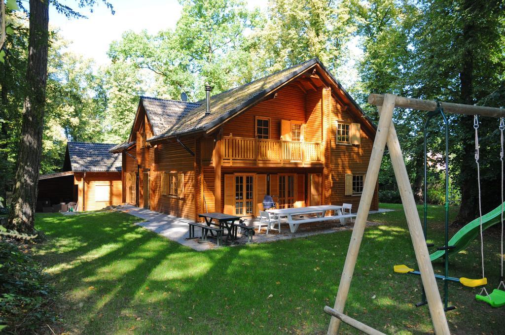 La Grande Ourse Villa ดูร์บี ภายนอก รูปภาพ
